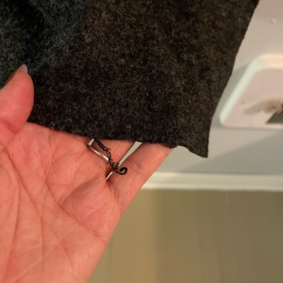 GapBody Turtle Neck Poncho - Picture 4 of 4